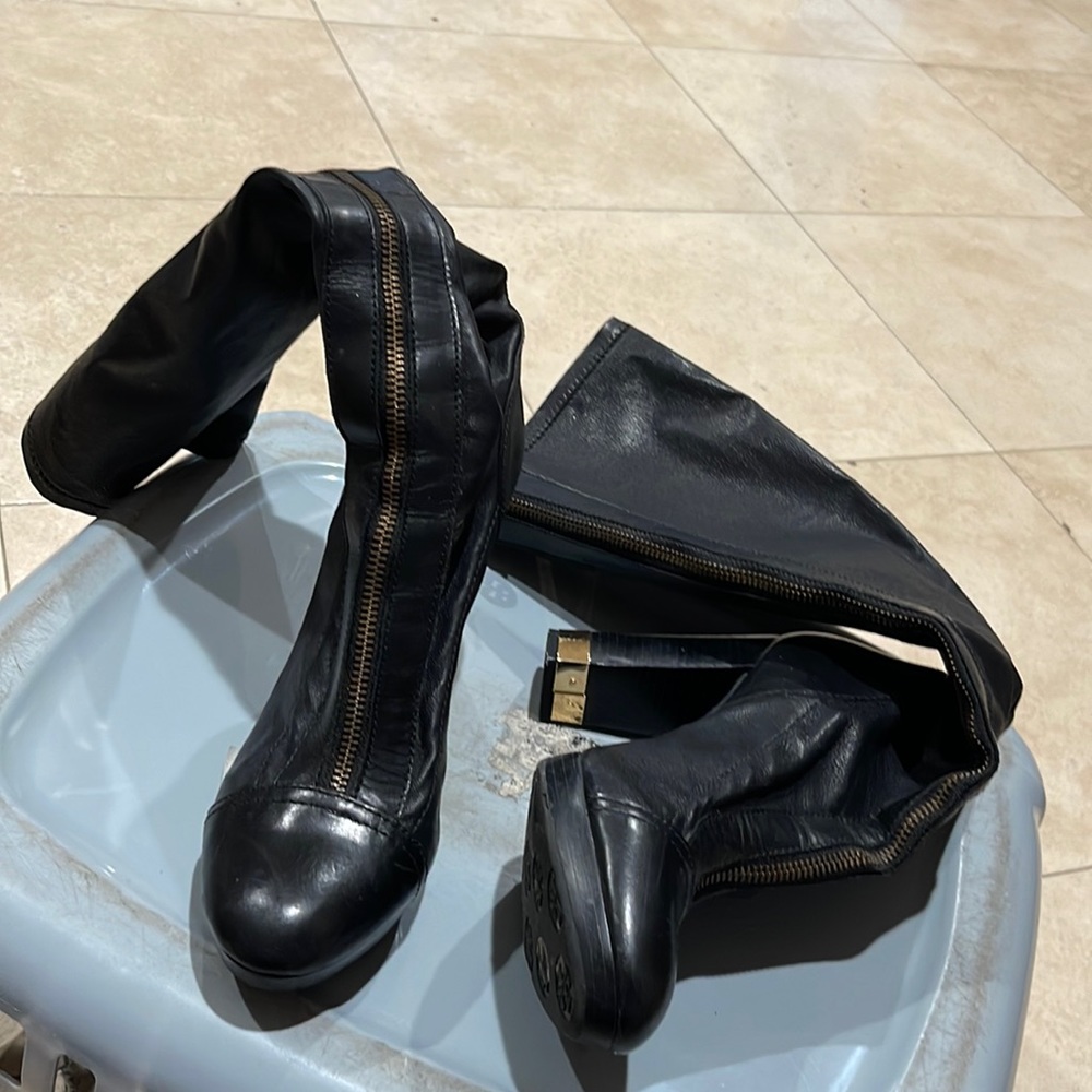 Tori Burch high leather boots!! Size 8 black